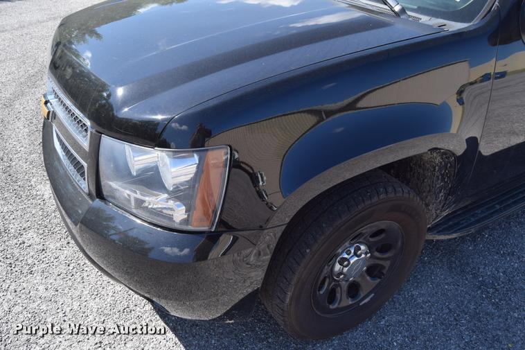 image for item L2564 2013 Chevrolet Tahoe Police SUV