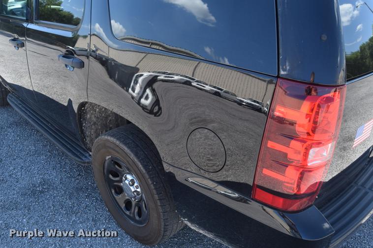 image for item L2564 2013 Chevrolet Tahoe Police SUV