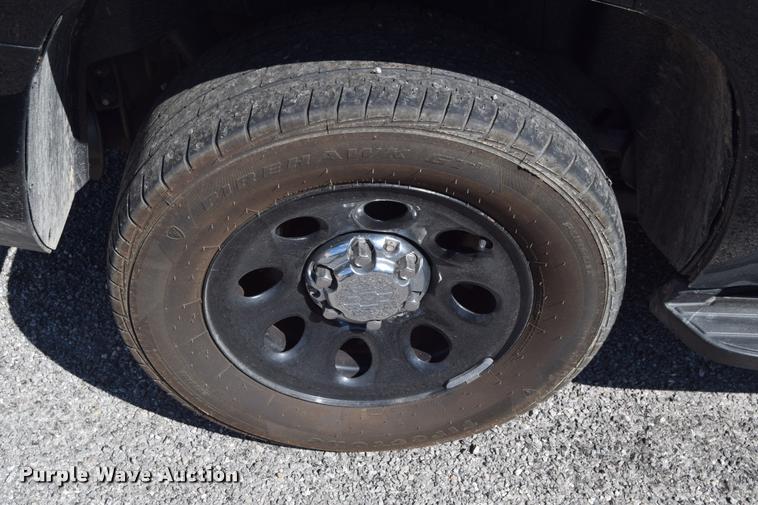 image for item L2564 2013 Chevrolet Tahoe Police SUV