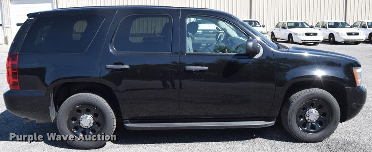 image for item L2565 2013 Chevrolet Tahoe Police SUV