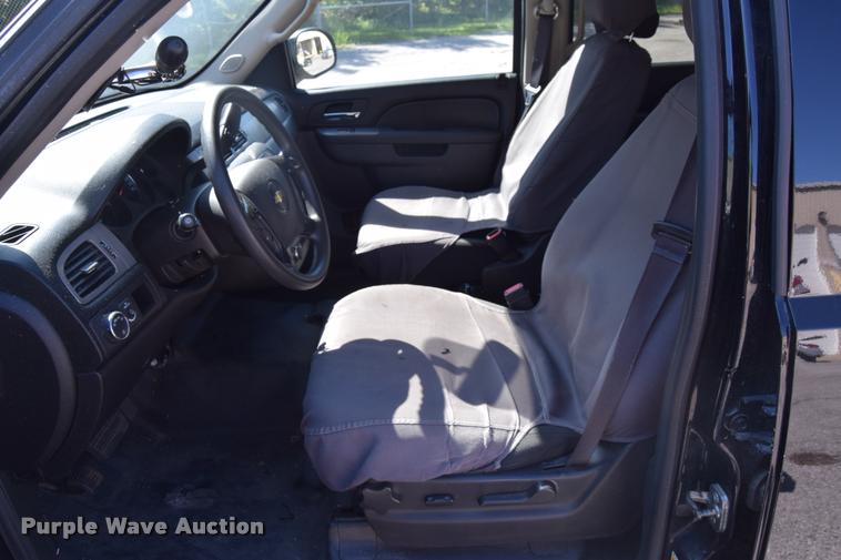 image for item L2565 2013 Chevrolet Tahoe Police SUV