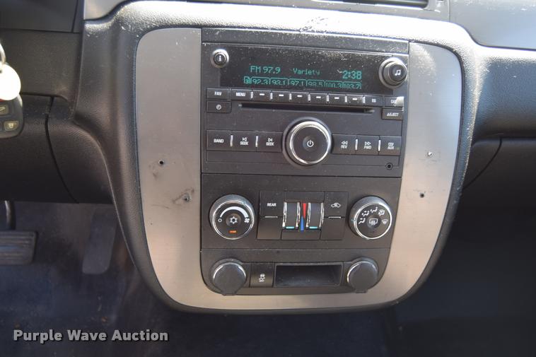 image for item L2565 2013 Chevrolet Tahoe Police SUV