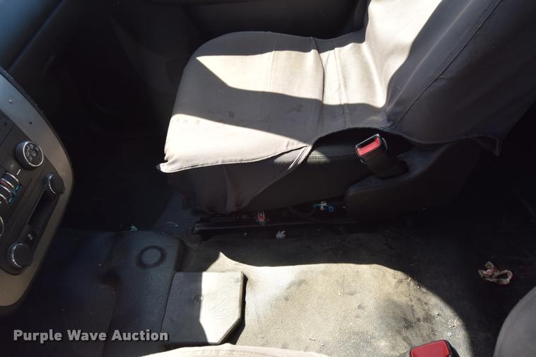 image for item L2565 2013 Chevrolet Tahoe Police SUV