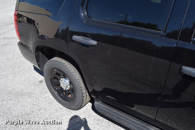 image for item L2565 2013 Chevrolet Tahoe Police SUV
