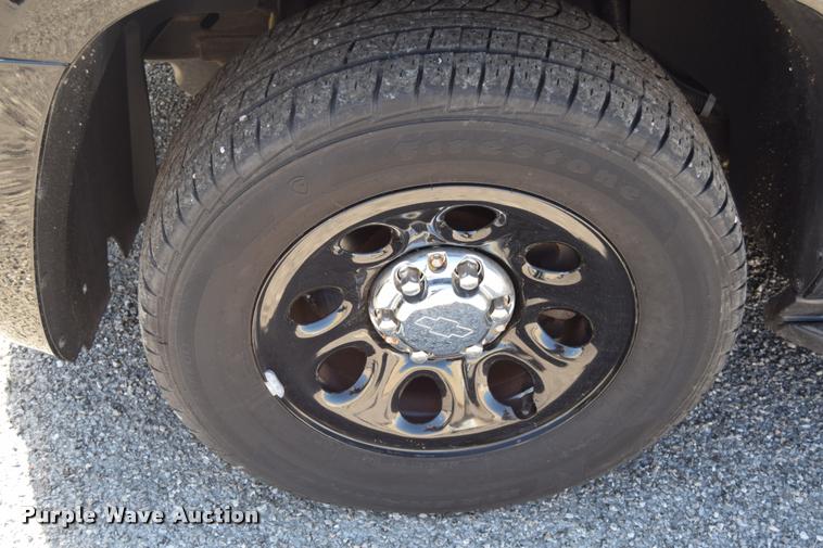 image for item L2565 2013 Chevrolet Tahoe Police SUV