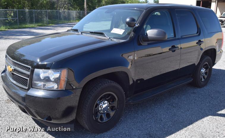 image for item L2566 2013 Chevrolet Tahoe Police SUV