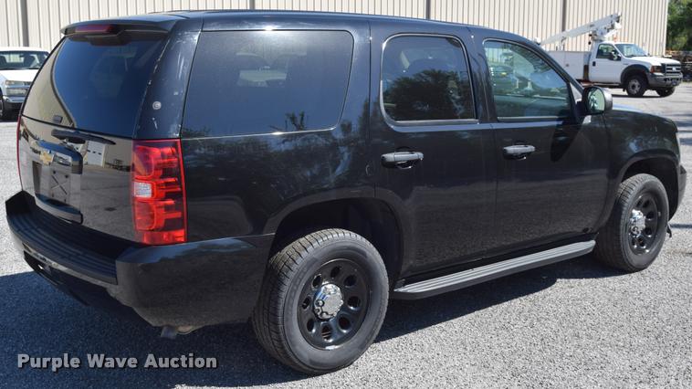 image for item L2566 2013 Chevrolet Tahoe Police SUV