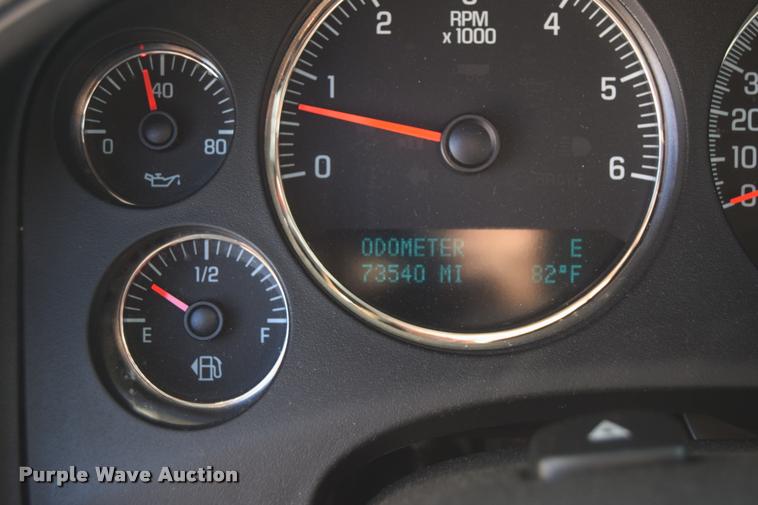 image for item L2566 2013 Chevrolet Tahoe Police SUV