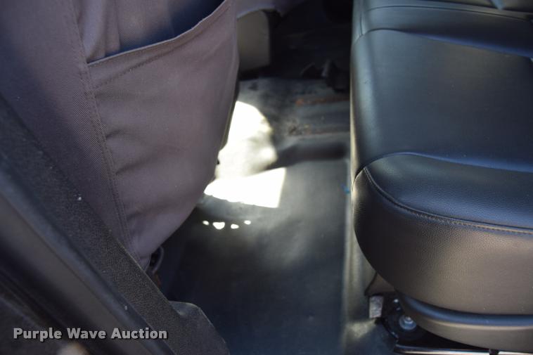 image for item L2566 2013 Chevrolet Tahoe Police SUV