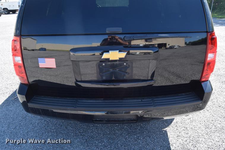 image for item L2566 2013 Chevrolet Tahoe Police SUV