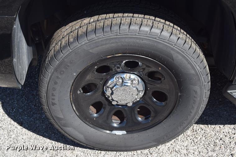 image for item L2566 2013 Chevrolet Tahoe Police SUV