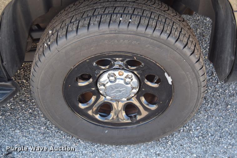 image for item L2566 2013 Chevrolet Tahoe Police SUV