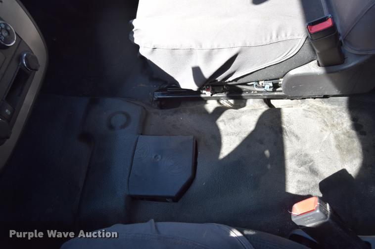 image for item L2566 2013 Chevrolet Tahoe Police SUV