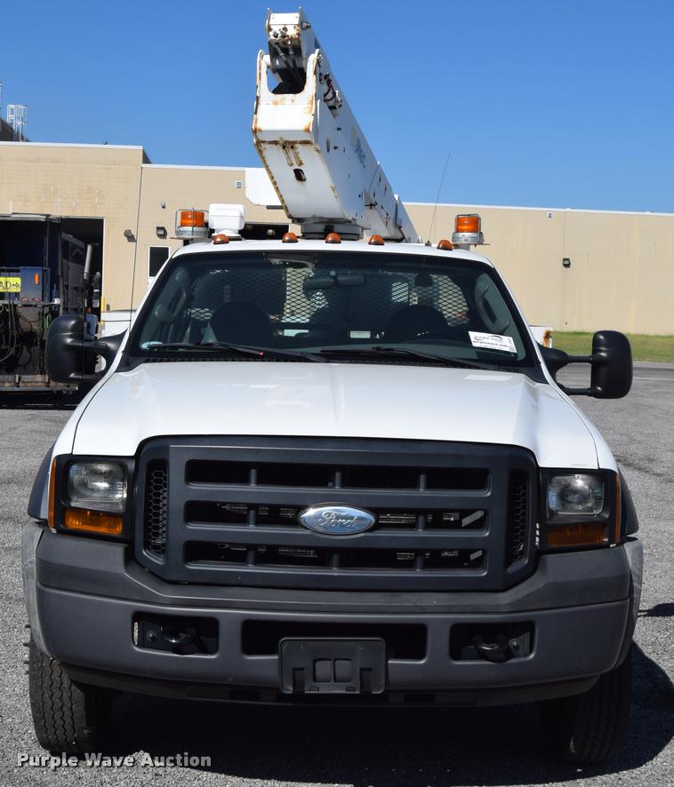 image for item L2567 2007 Ford F550 bucket truck