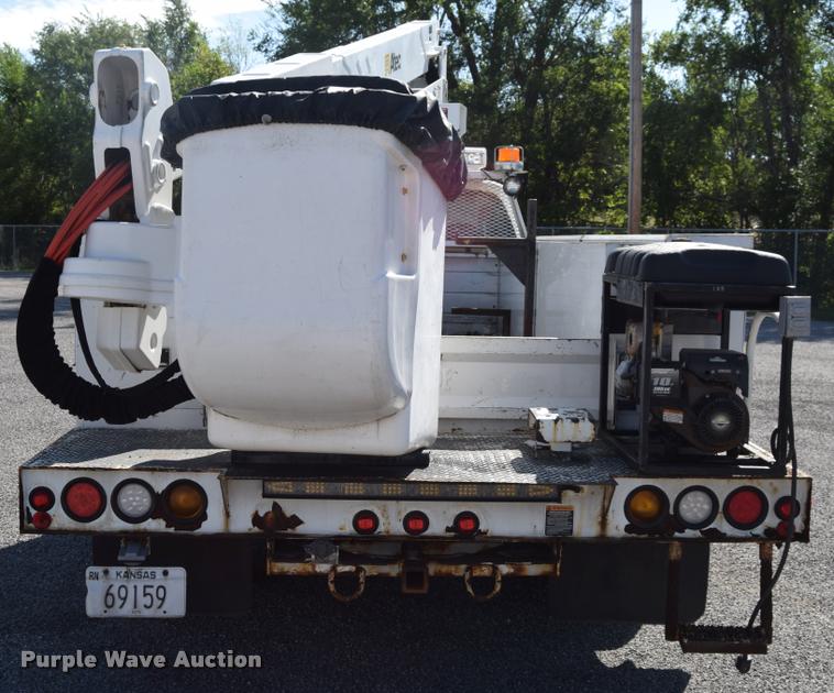 image for item L2567 2007 Ford F550 bucket truck