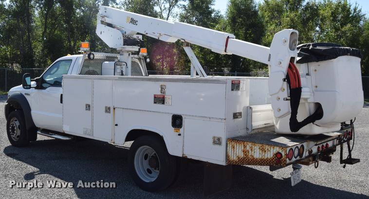 image for item L2567 2007 Ford F550 bucket truck