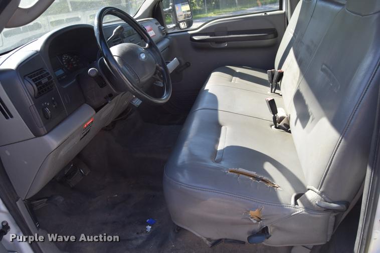 image for item L2567 2007 Ford F550 bucket truck