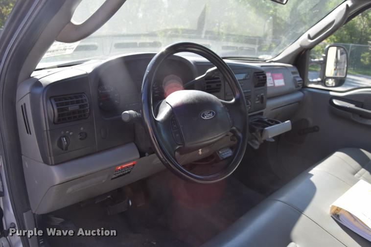 image for item L2567 2007 Ford F550 bucket truck