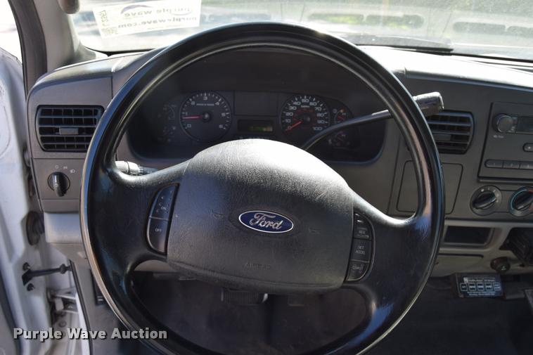 image for item L2567 2007 Ford F550 bucket truck