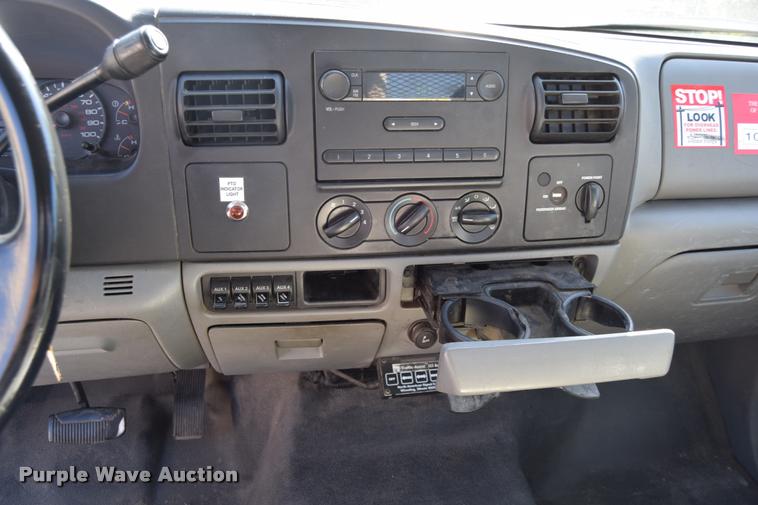 image for item L2567 2007 Ford F550 bucket truck