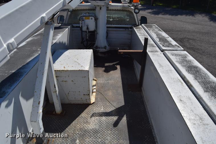 image for item L2567 2007 Ford F550 bucket truck