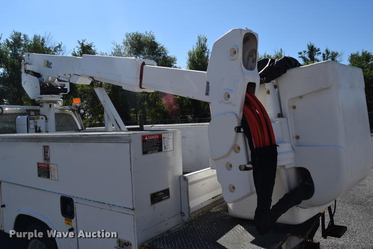 image for item L2567 2007 Ford F550 bucket truck