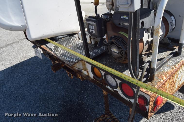 image for item L2567 2007 Ford F550 bucket truck