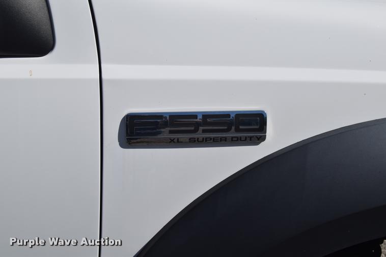 image for item L2567 2007 Ford F550 bucket truck