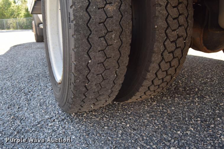 image for item L2567 2007 Ford F550 bucket truck