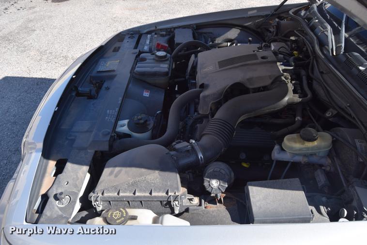 image for item L2569 2003 Ford Crown Victoria