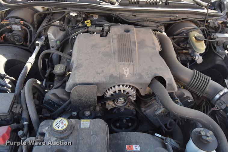 image for item L2569 2003 Ford Crown Victoria