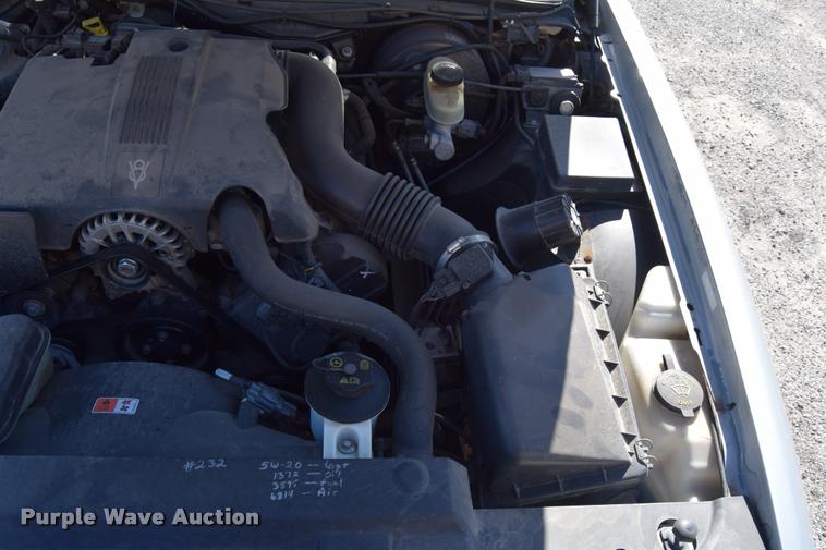 image for item L2569 2003 Ford Crown Victoria
