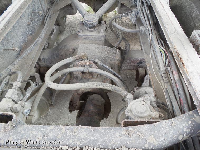 image for item L5522 1992 Volvo WG64 dump truck