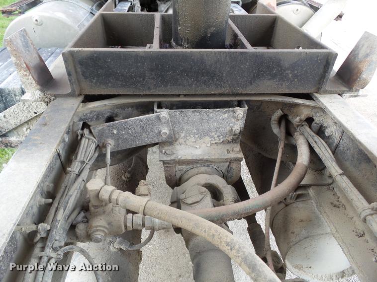 image for item L5522 1992 Volvo WG64 dump truck