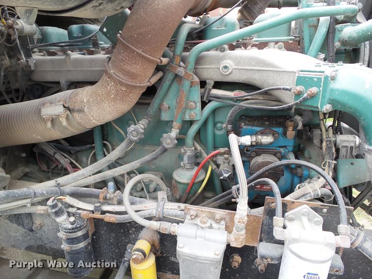 image for item L5522 1992 Volvo WG64 dump truck