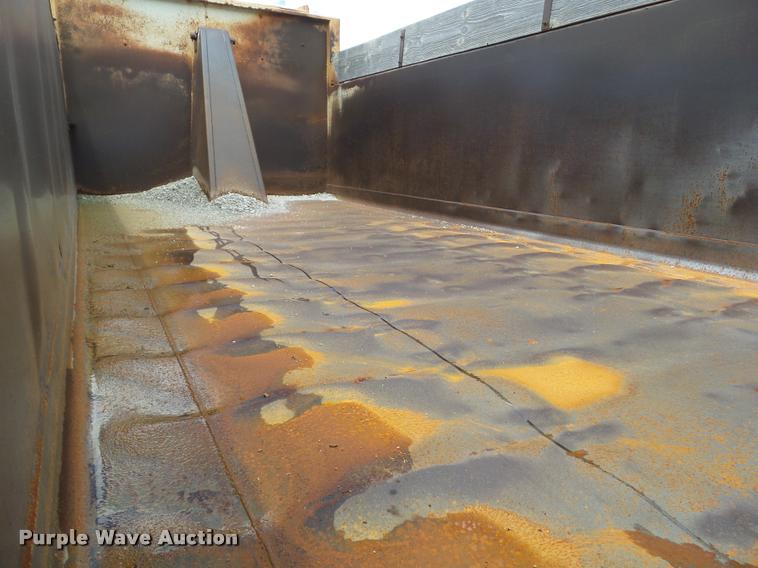 image for item L5522 1992 Volvo WG64 dump truck