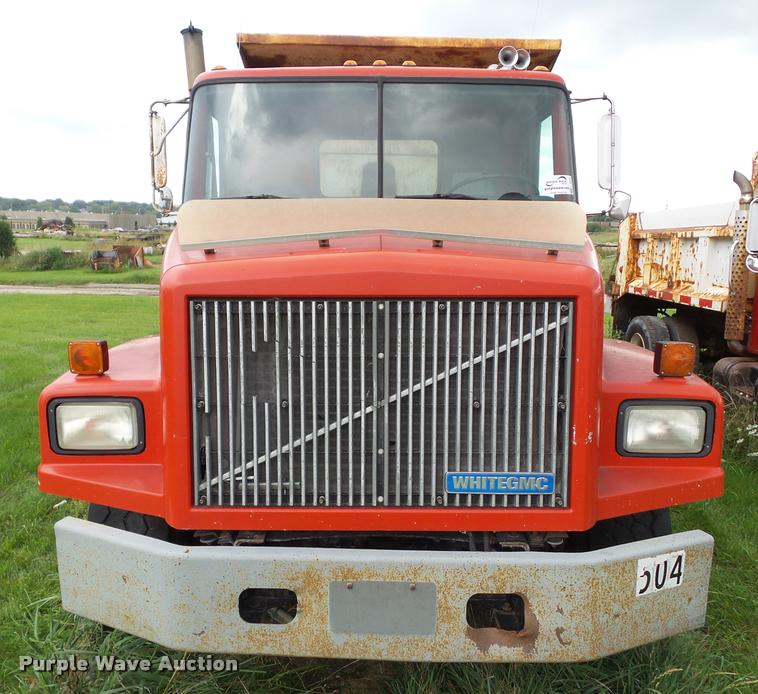 image for item L5523 1992 Volvo WG64 dump truck