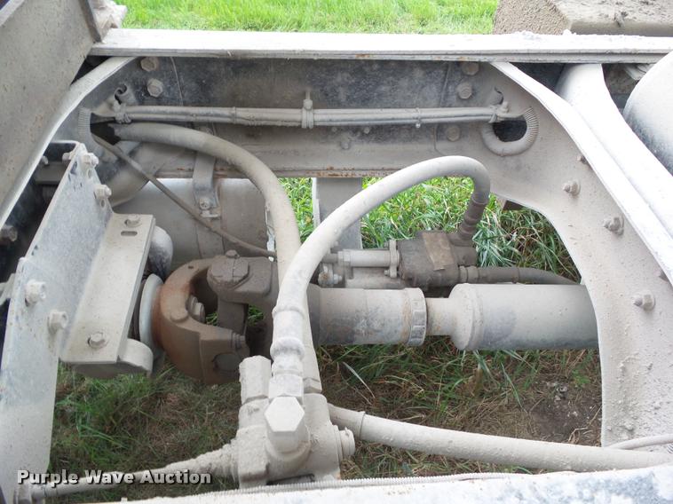 image for item L5523 1992 Volvo WG64 dump truck