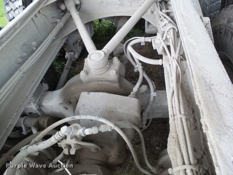 image for item L5523 1992 Volvo WG64 dump truck