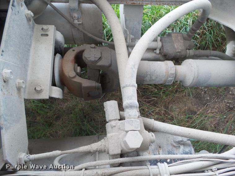 image for item L5523 1992 Volvo WG64 dump truck