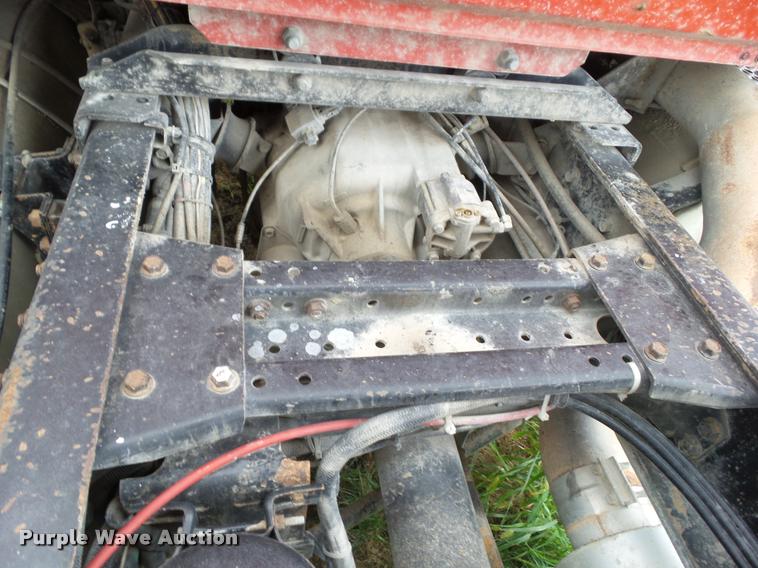 image for item L5523 1992 Volvo WG64 dump truck