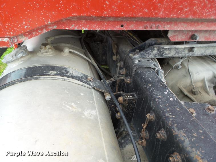 image for item L5523 1992 Volvo WG64 dump truck