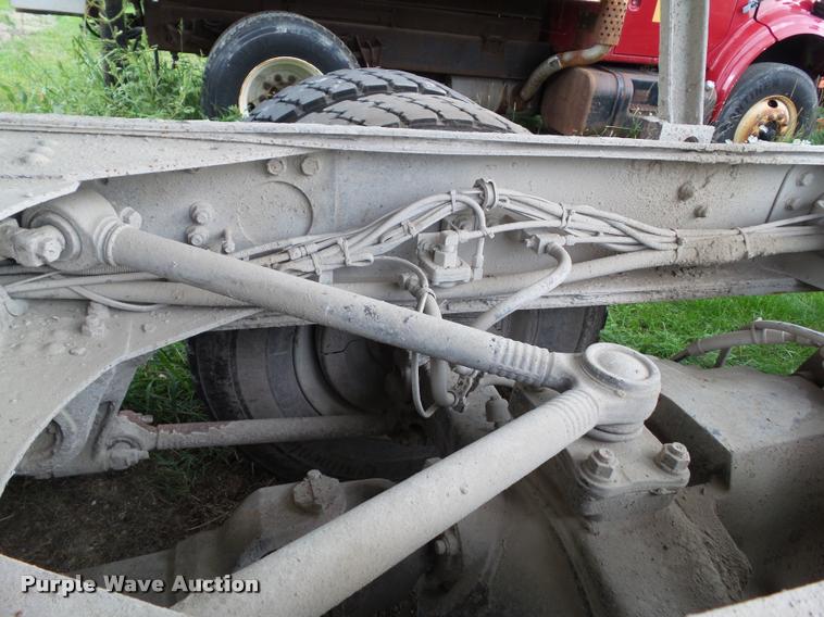 image for item L5523 1992 Volvo WG64 dump truck