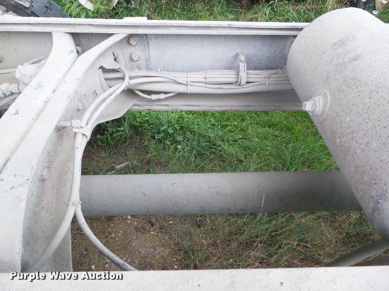 image for item L5523 1992 Volvo WG64 dump truck