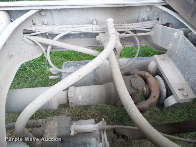 image for item L5523 1992 Volvo WG64 dump truck