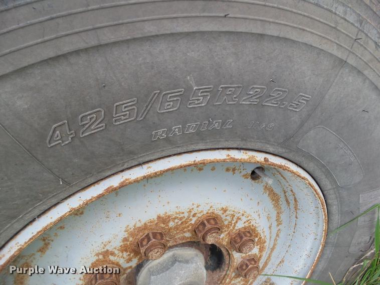 image for item L5523 1992 Volvo WG64 dump truck