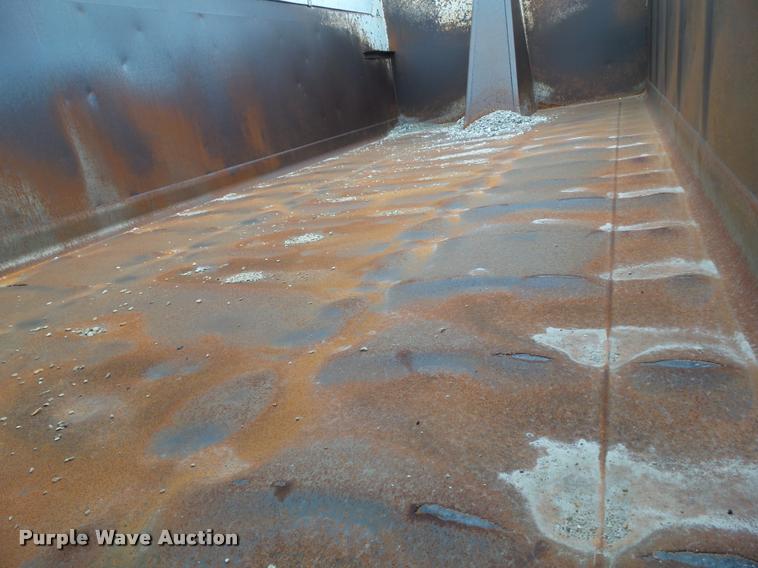 image for item L5523 1992 Volvo WG64 dump truck