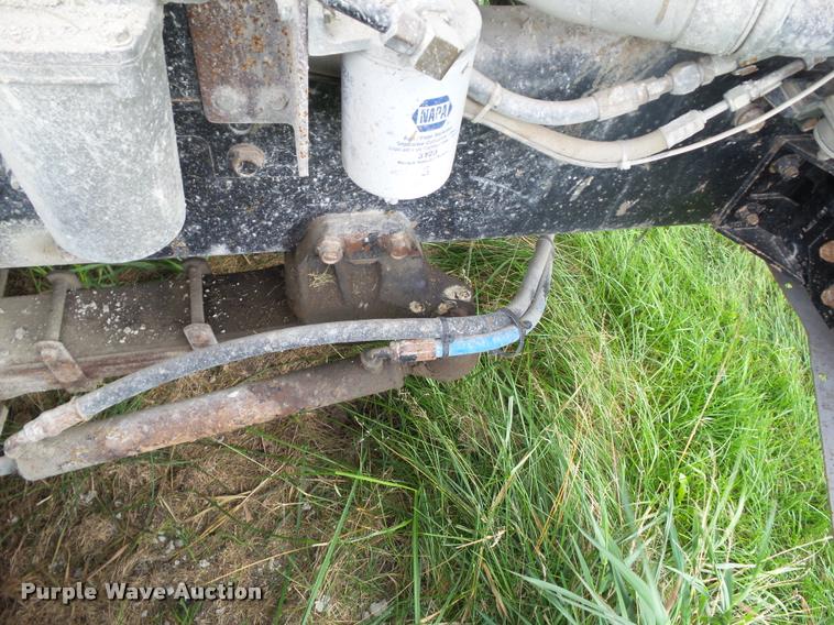 image for item L5523 1992 Volvo WG64 dump truck