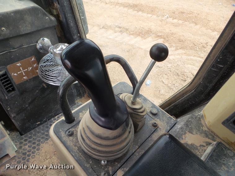 image for item L6964 2002 Caterpillar 953C track loader