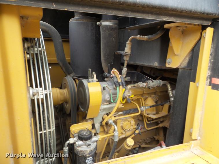 image for item L6964 2002 Caterpillar 953C track loader